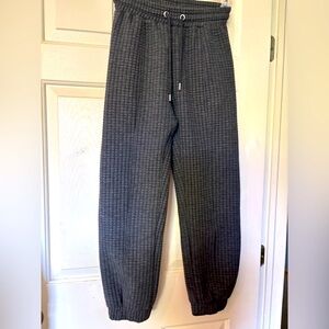 Bershka Pants Joggers Sweatpants Loungewear Gray Waffle SZ S Thick Comfy Cuffed